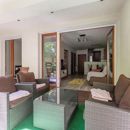Charming With Quiet Garden In Downtown Lejlighed Budapest