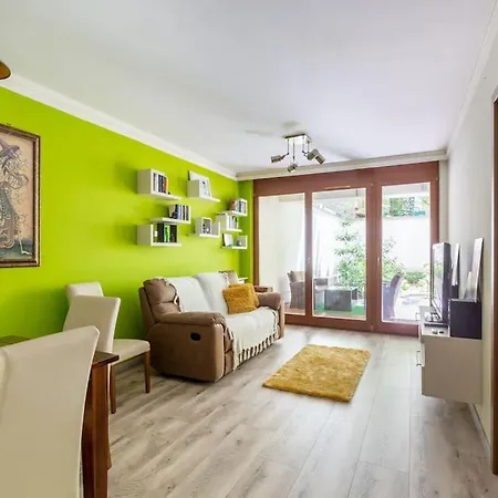 Charming With Quiet Garden In Downtown * Budapest
