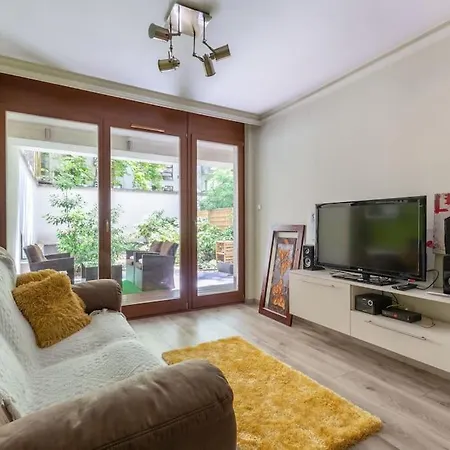 Lejlighed Charming With Quiet Garden In Downtown